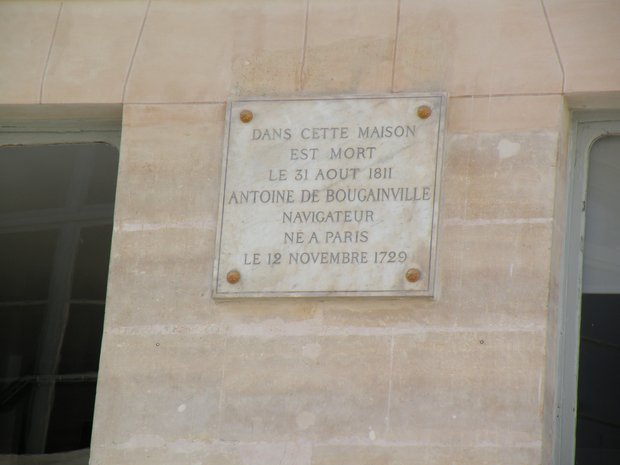  plaque commémorative: Antoine de Bougainville (1729-1811)